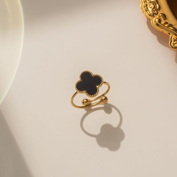 Luxurious Four-Leaf Clover Gold Ring - 18K Gold Plated Titanium Steel Women's Ring